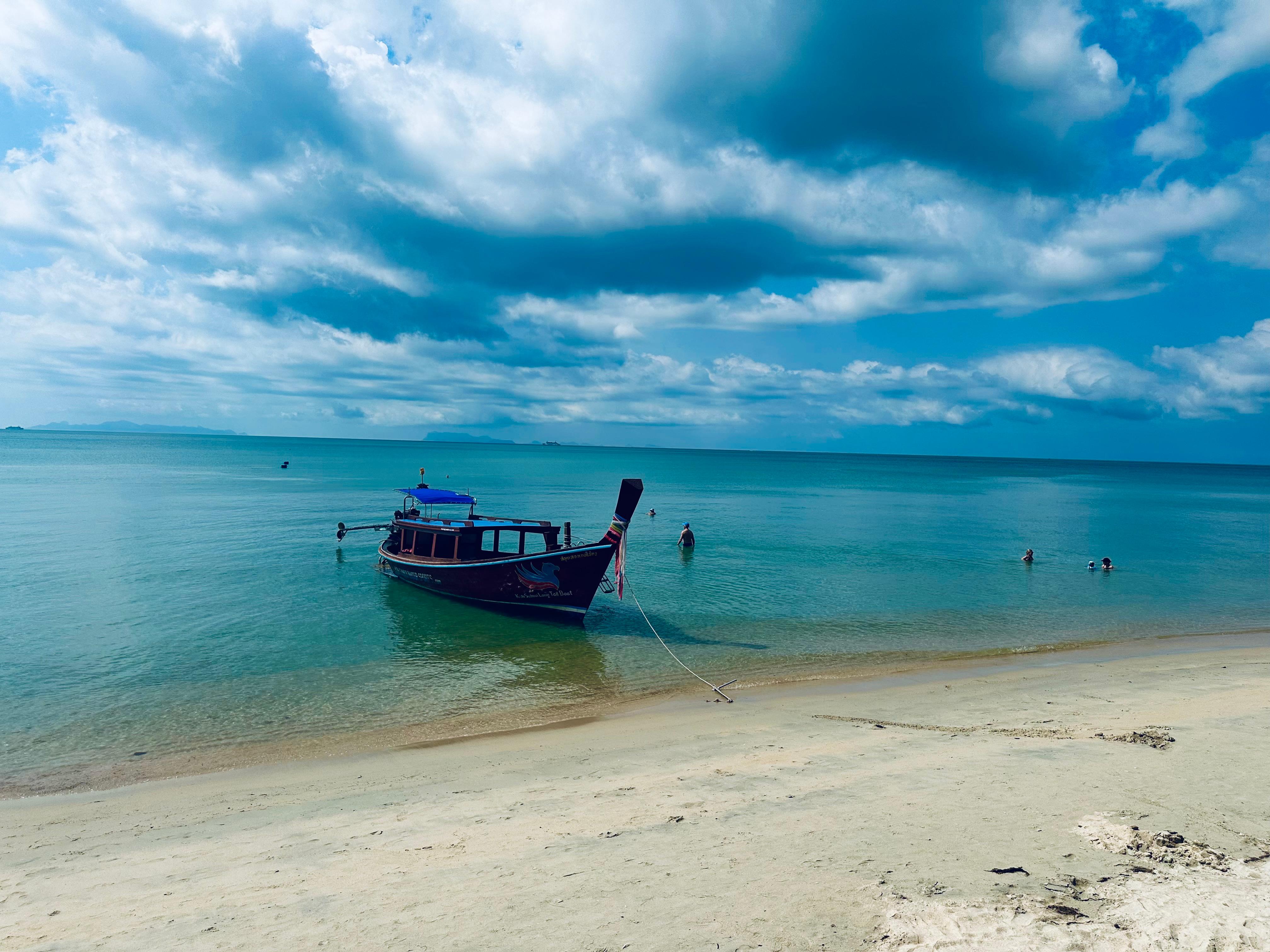 LIPA NOI BEACH