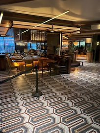 Restaurant for dinner