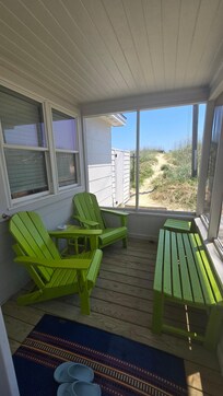 Front screened in patio.