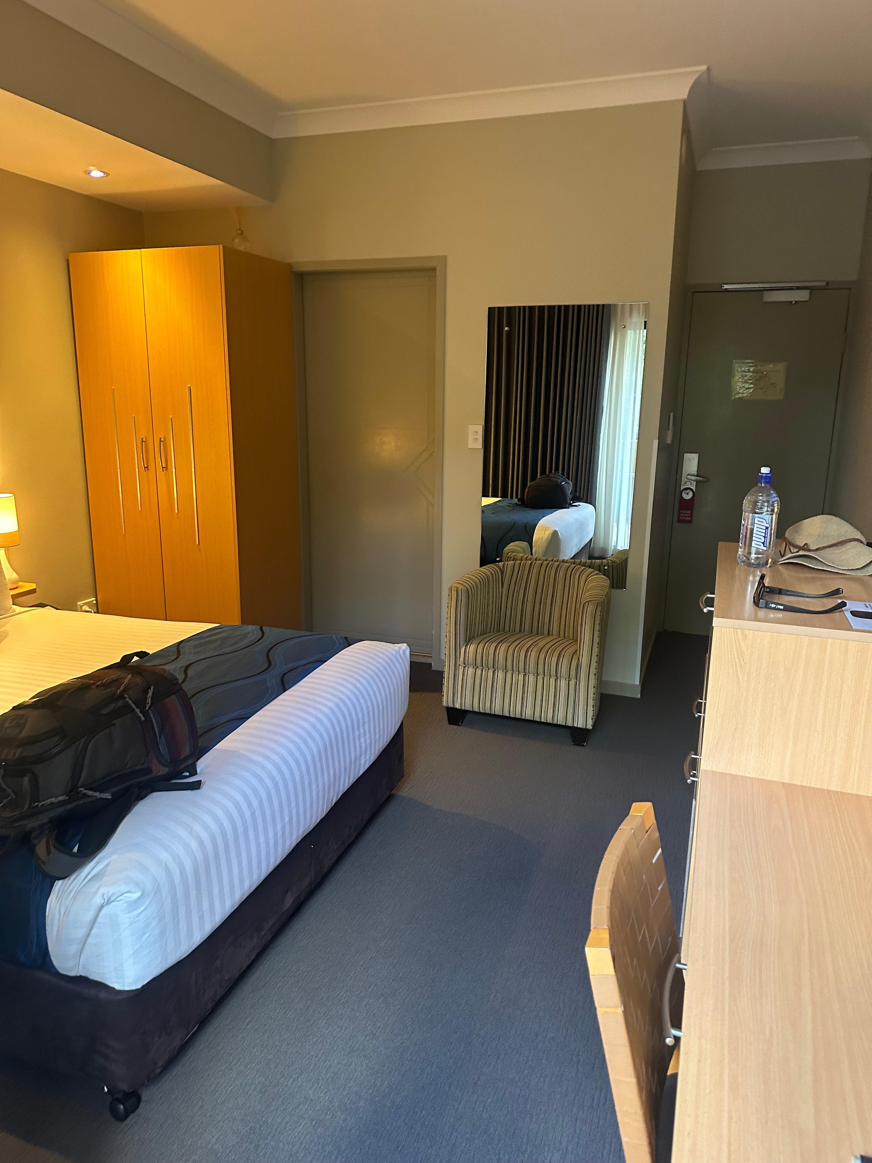 Economy ground floor room with courtyard. 