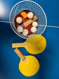 Only 2 paddles (broken) only 1 ball not broken or dented