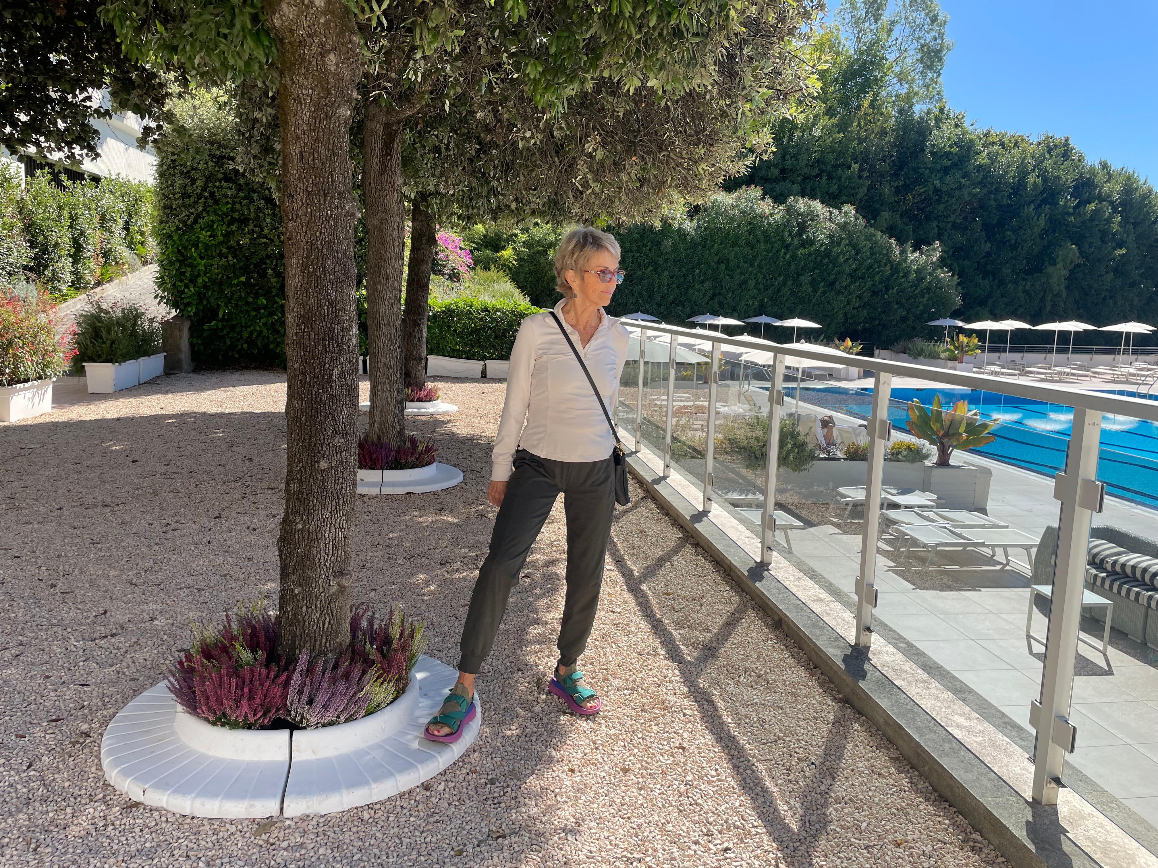 Lovely garden area near pool