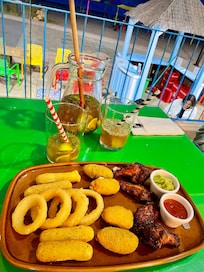 Tapas et Mojito (15€ le litre)