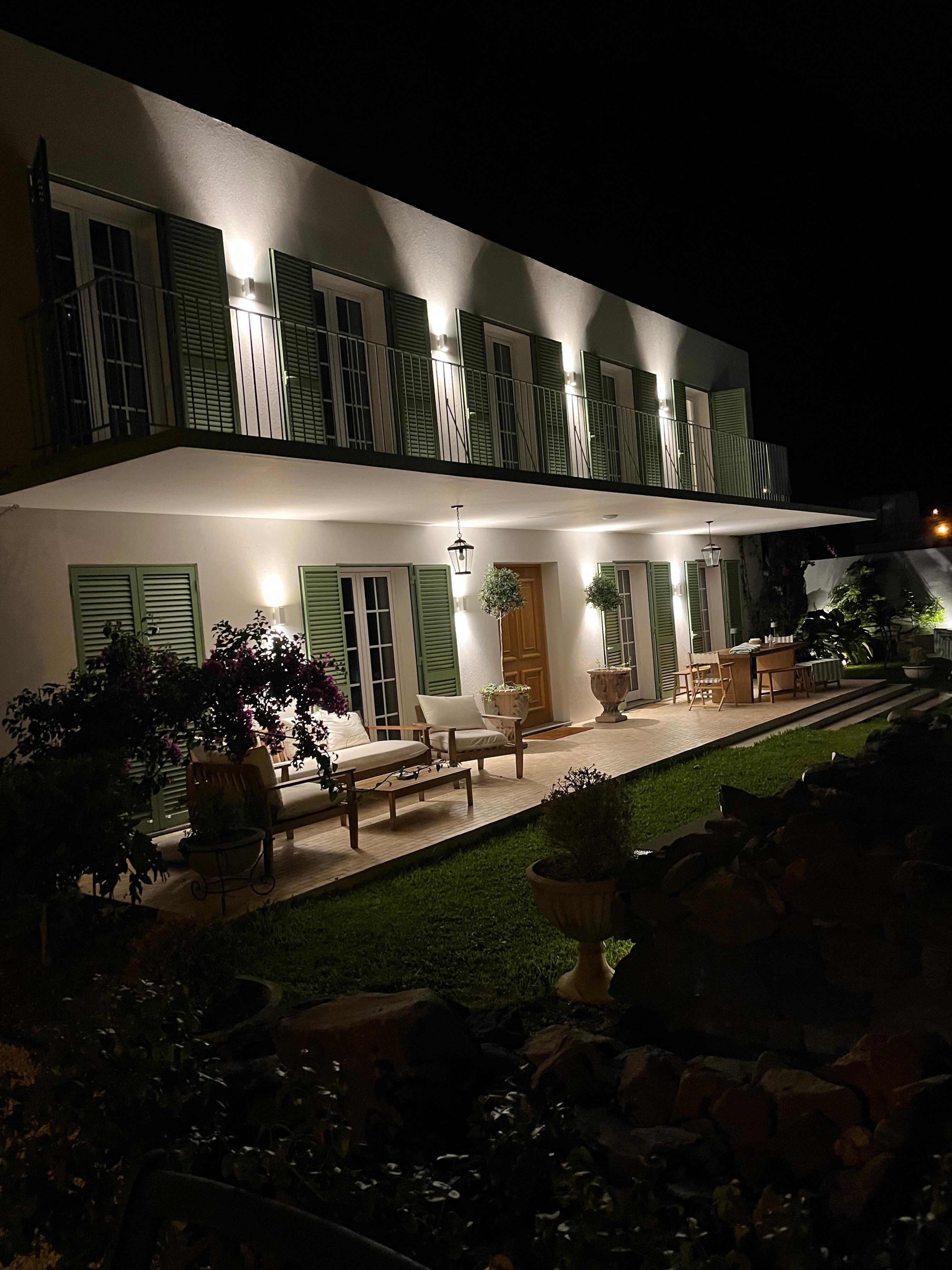 Quinte Marefe at night