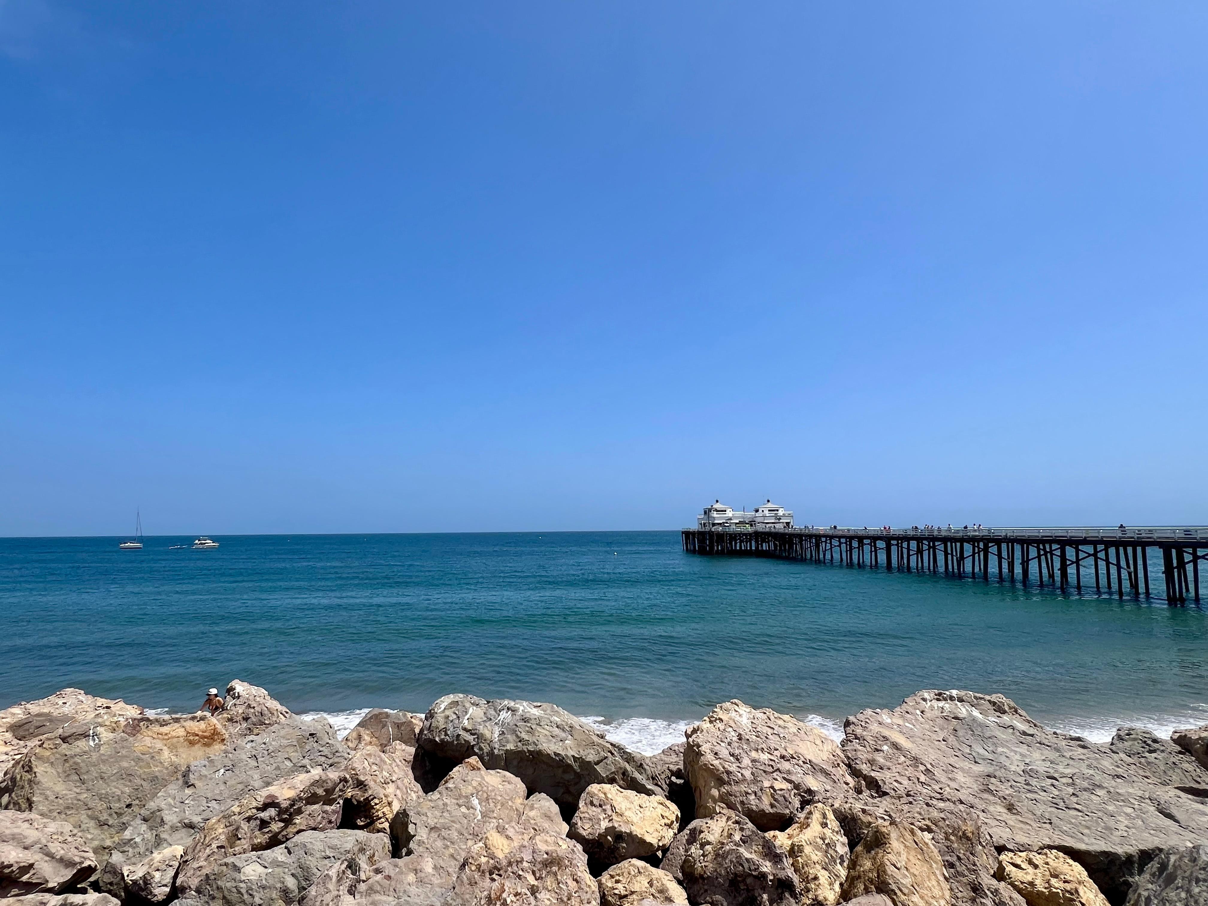 Malibu Peer: Walking Distance!