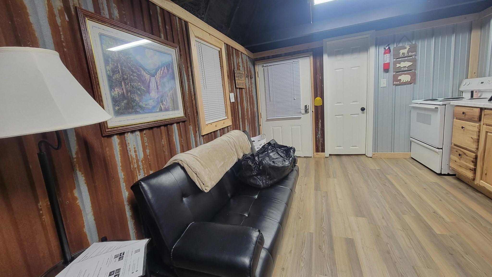 Love the rustic feel.