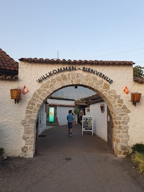 Accesso alla zona ristorazione