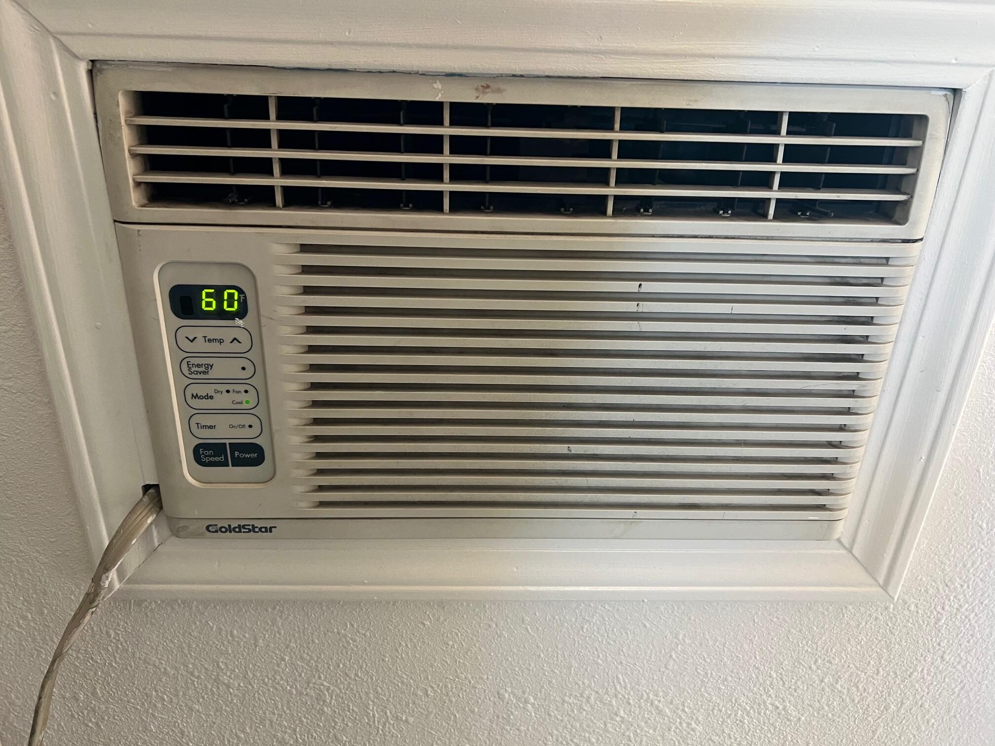 Airconditioner set at 60 was warm