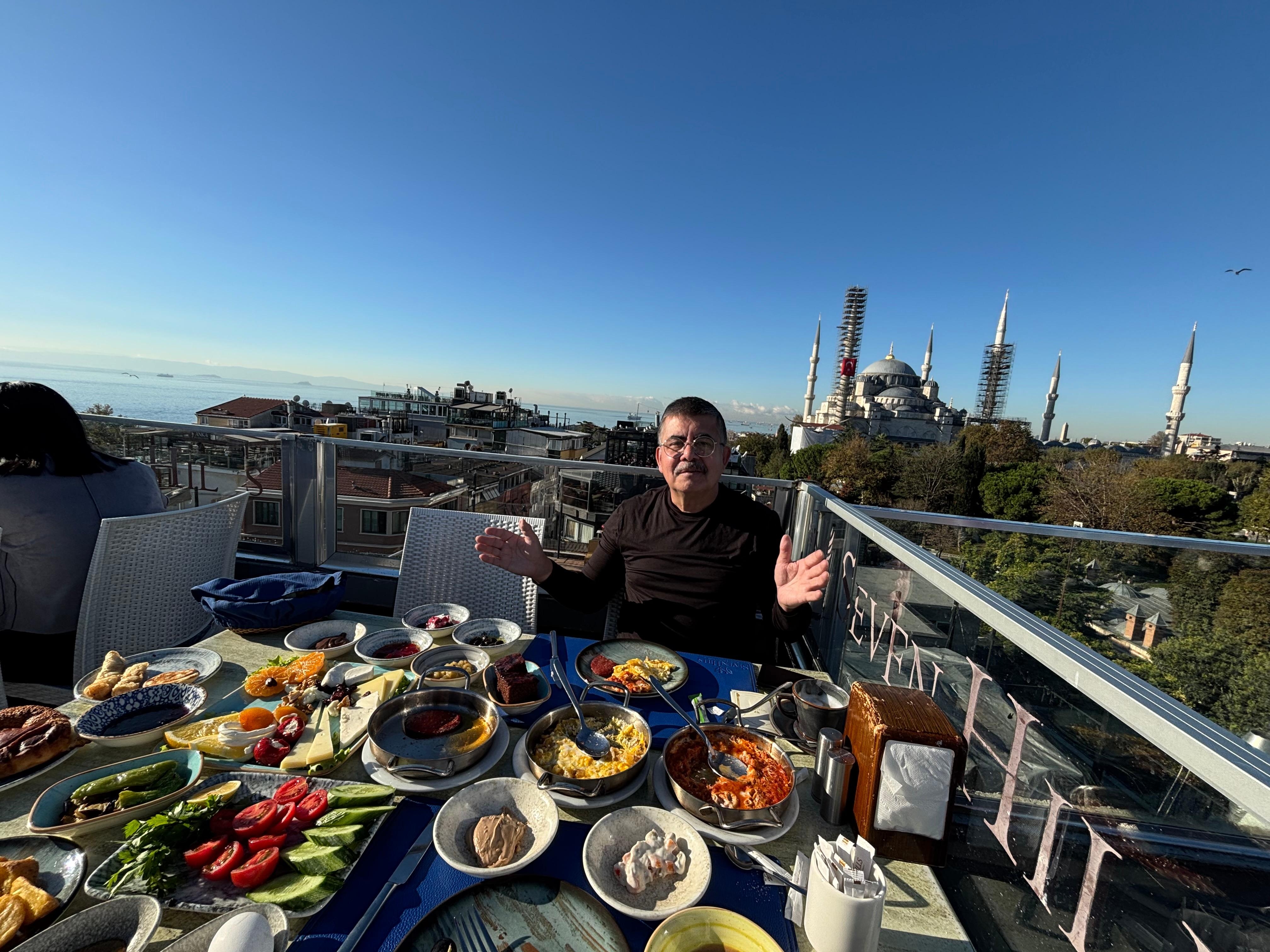 Increíble Turkish Breakfast 