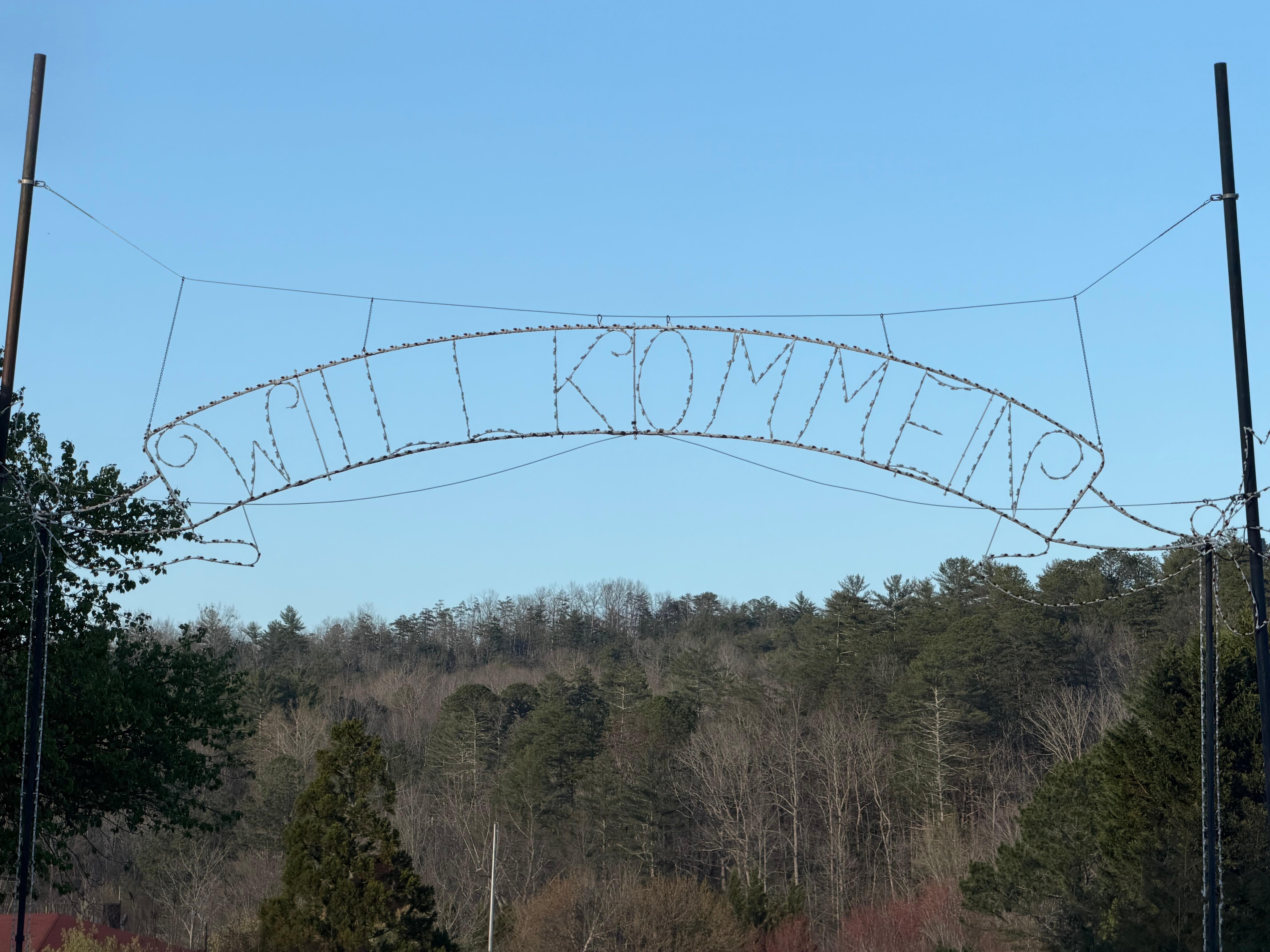 Welcome sign in German
