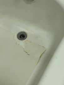 Bath tub