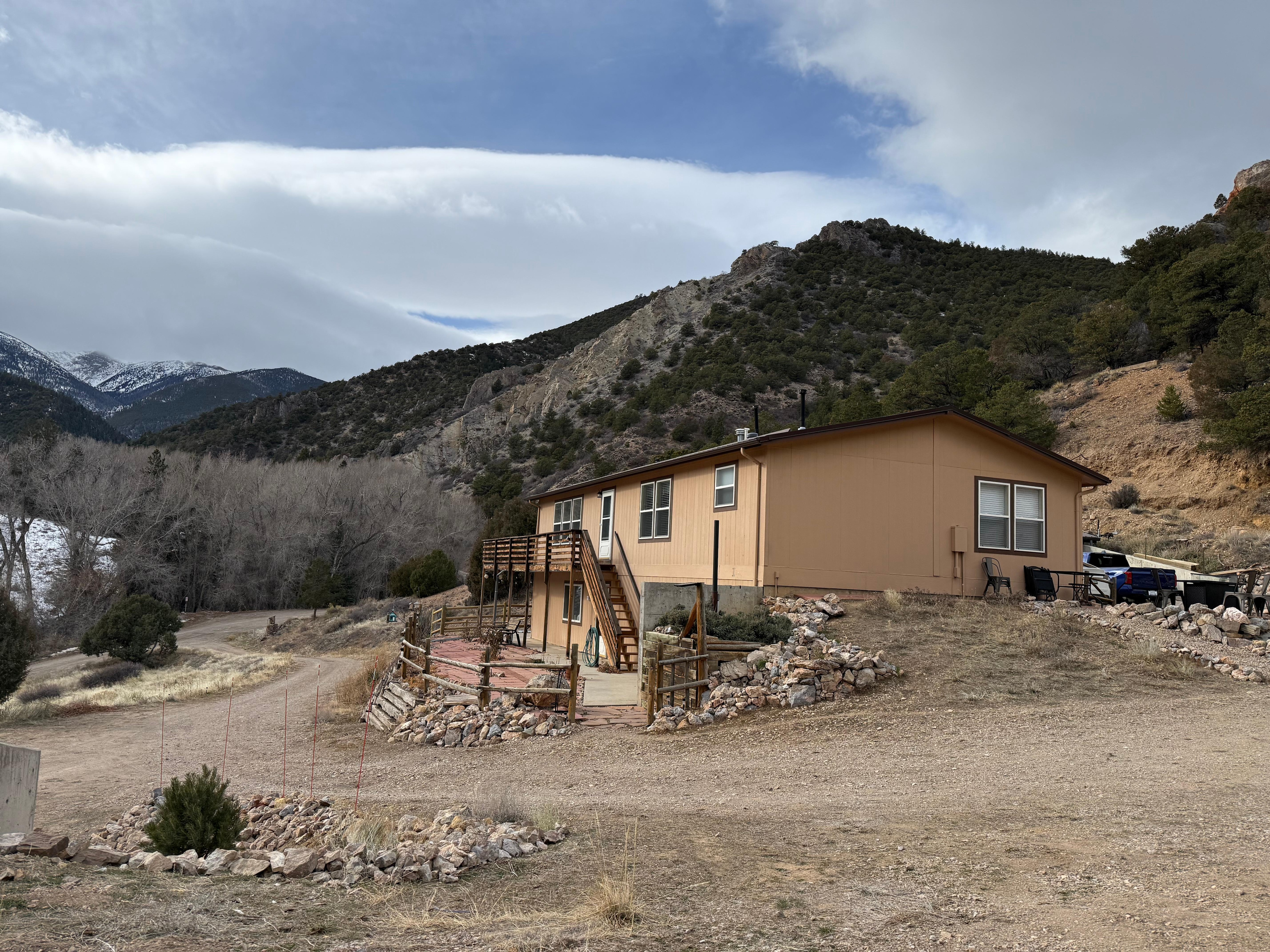 Mountains all around