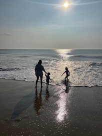 Morning walk to the shore in minutes