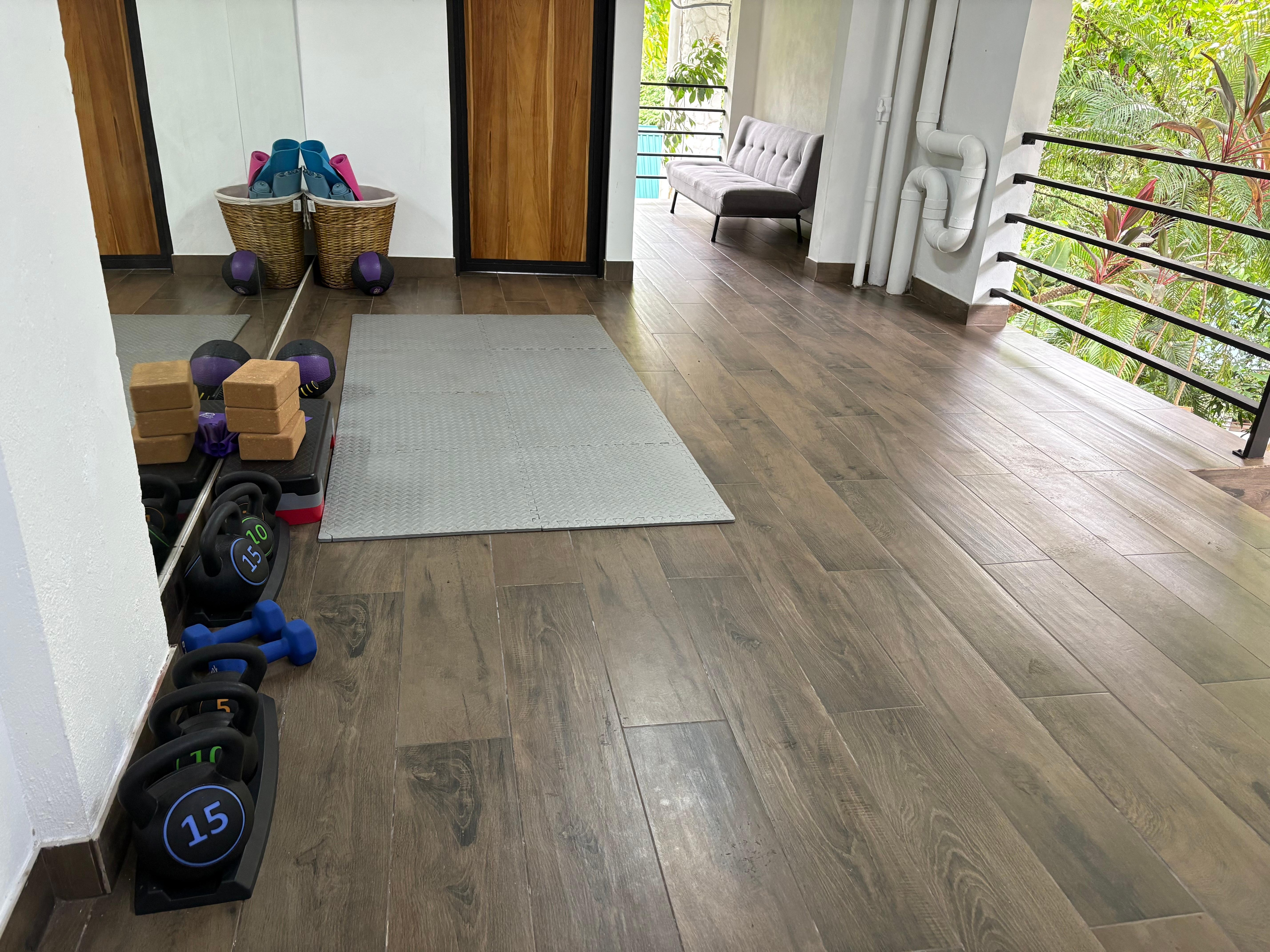 Nice little workout area!