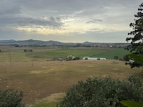 The view from the upstairs balcony over the Hunter Valley.