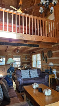Living/Dining area