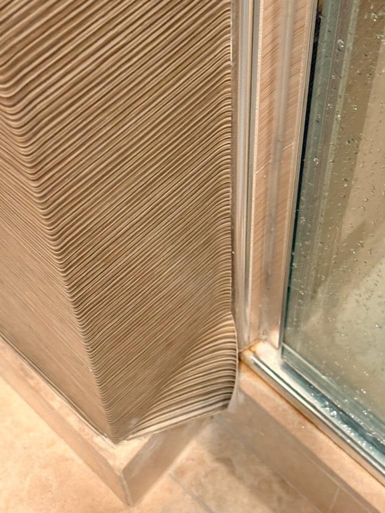 Wallpaper in bathroom peeling