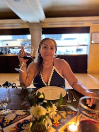 Cena, riquísima en el lugar de Hotel.