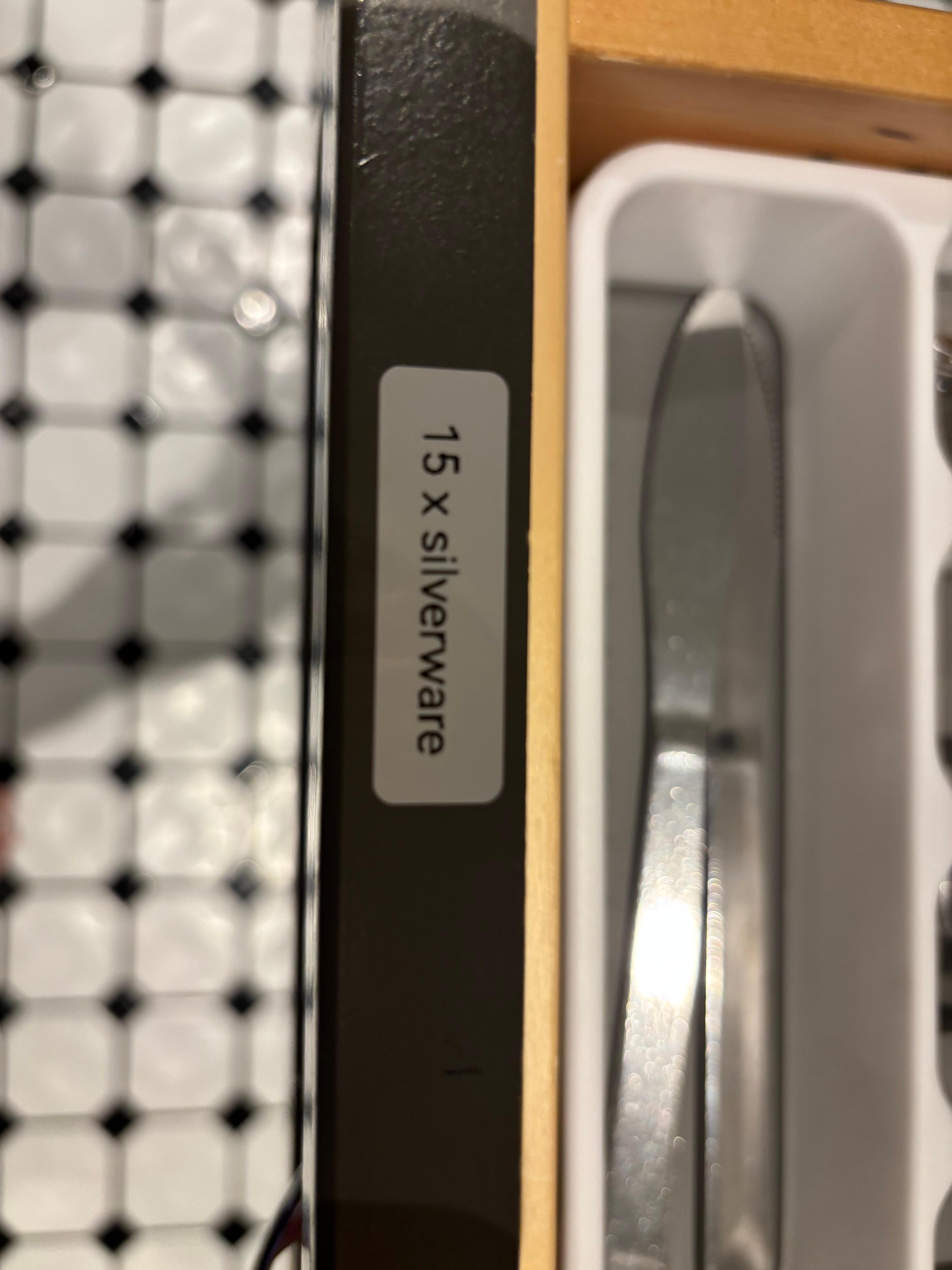 Although it was stated to supply 15… it was not the case with forks or spoons!