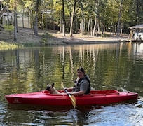 Easy access to the water. There are 2 kayaks on the property, and we brought 2.