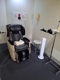Free massage chair