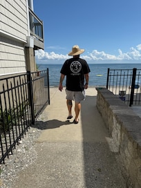 The path to the beach