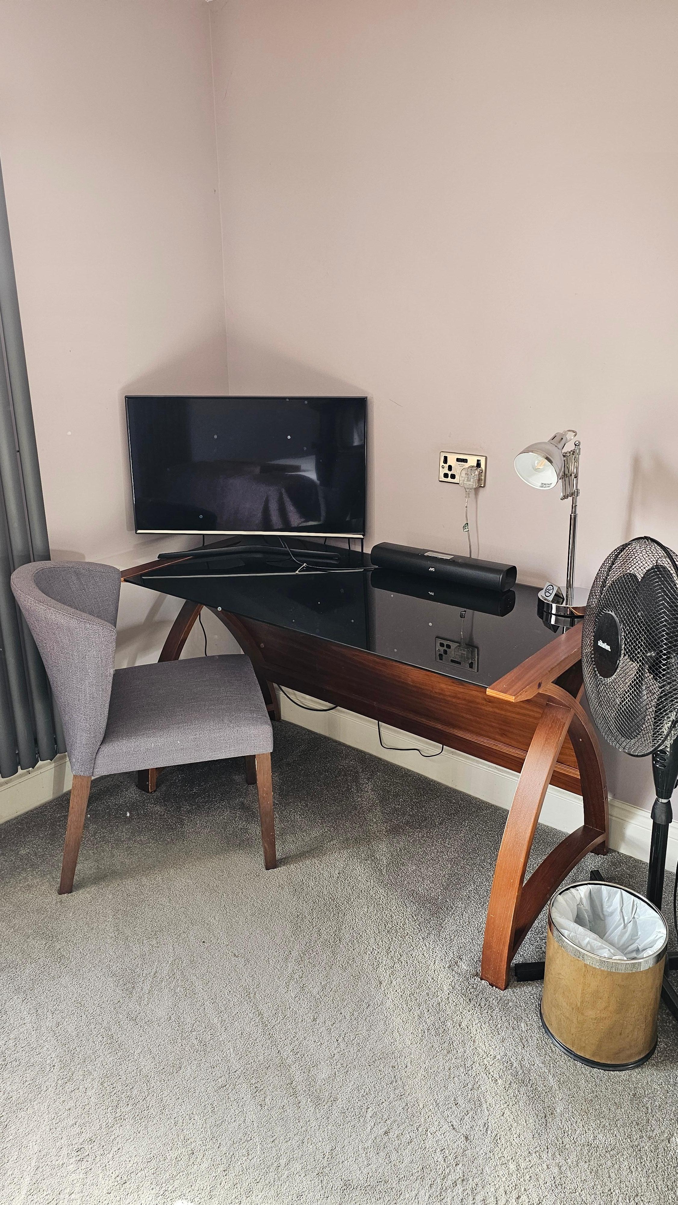 Desk/TV and soundbar