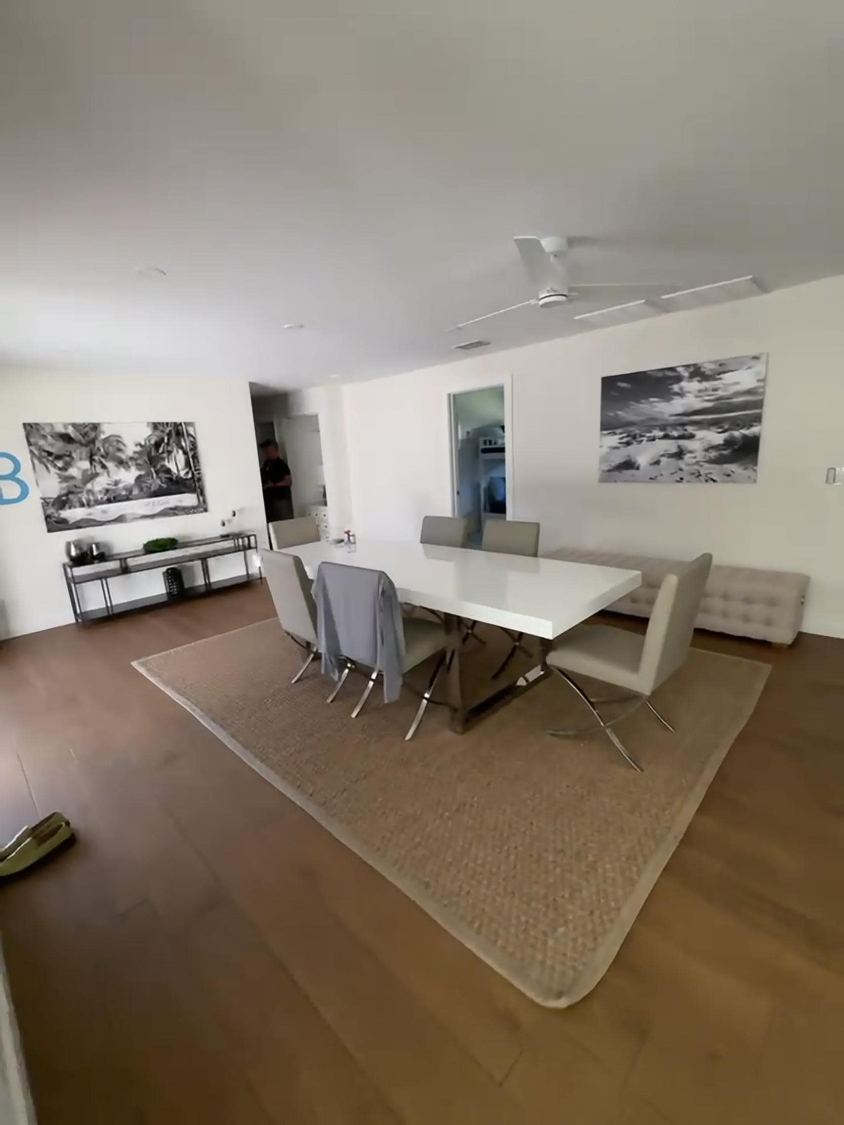 Pictures do not do this dining area justice. Just so spacious, open and beautiful 