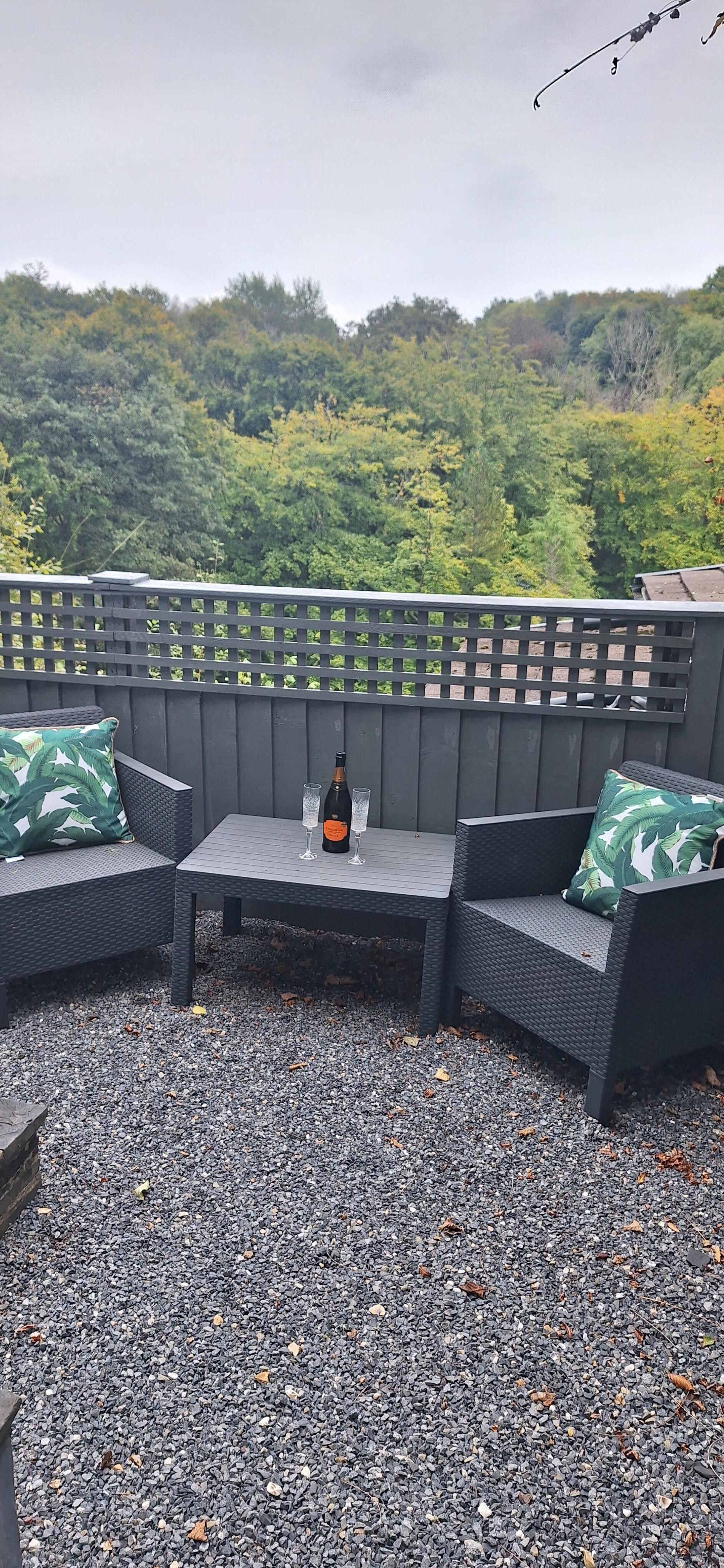 Relaxing on the terrace 