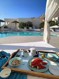 Breakfast by the pool