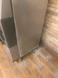 Máquinas de lavar não funcional e nem a de gelo e sujo claro