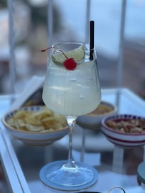 Limoncello Spritzer🍋