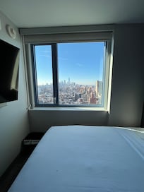 Værelse med to dobbeltsenge - byudsigt