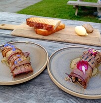 Smoked aubergine houmous