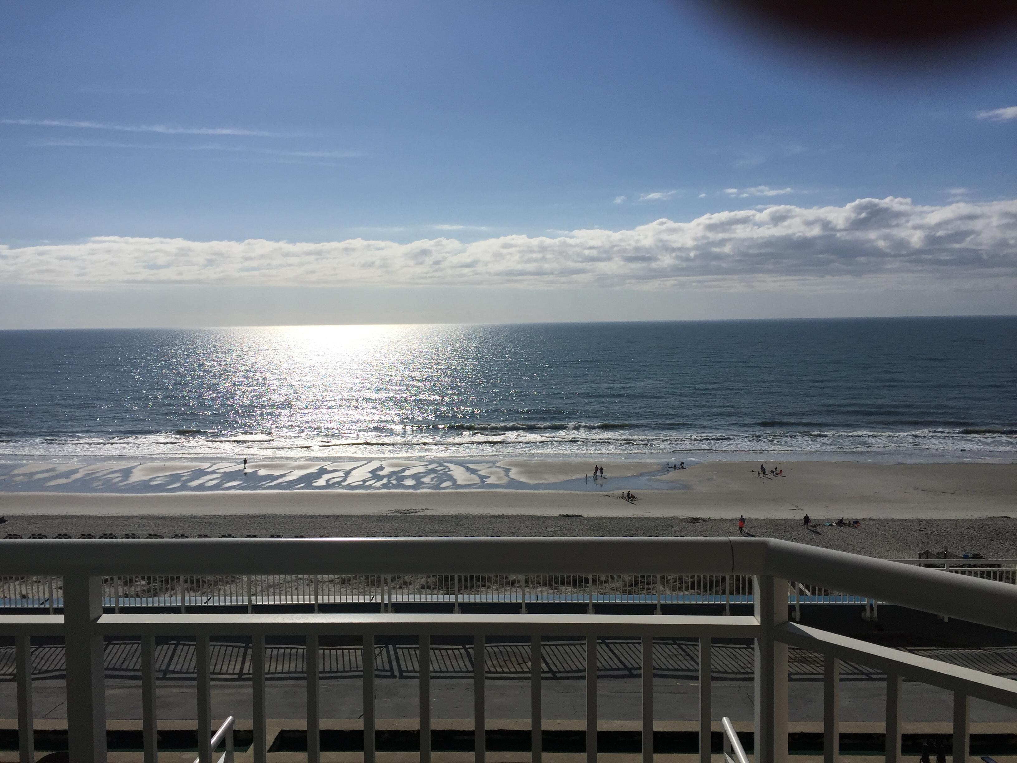 Balcony below 806