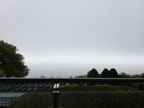 Sea view and song through the rain. Very restful.