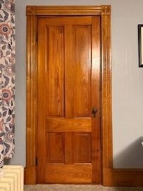 Gotta love that woodwork!