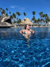 Hydro-Spa pool, reservations needed