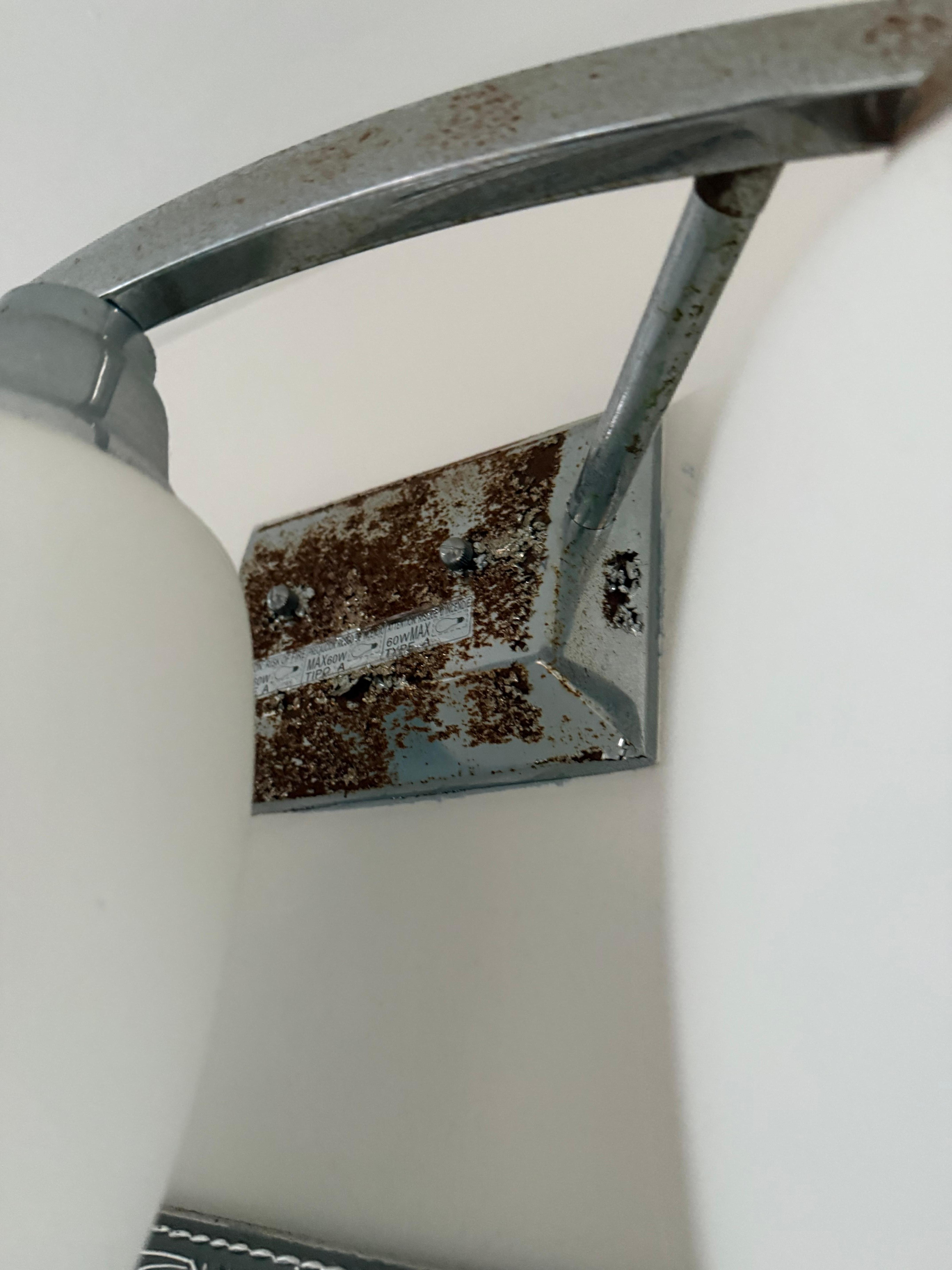 Rust on light fixtures 