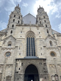 Opposite beautiful stefansdom
