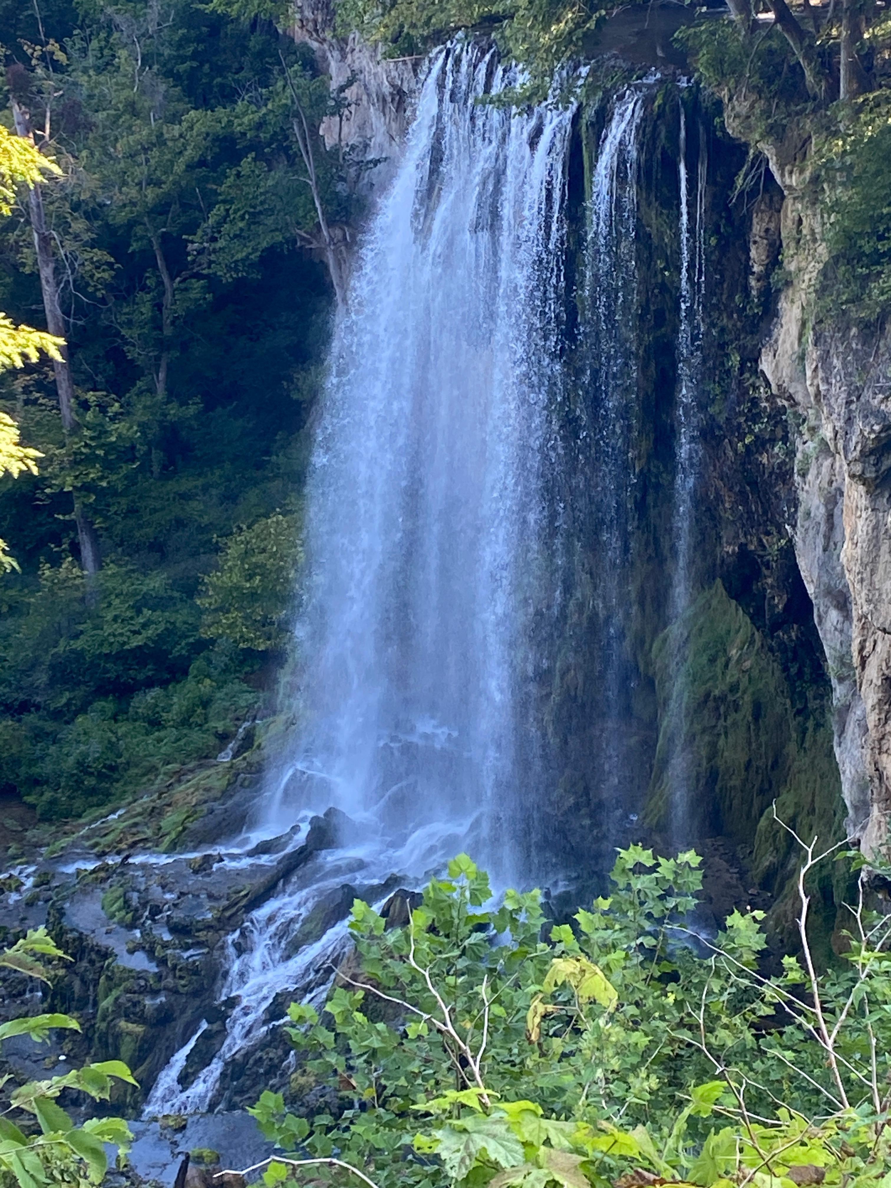 Falling Springs Falls
