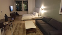 Chambre 1513 au 15e étage.