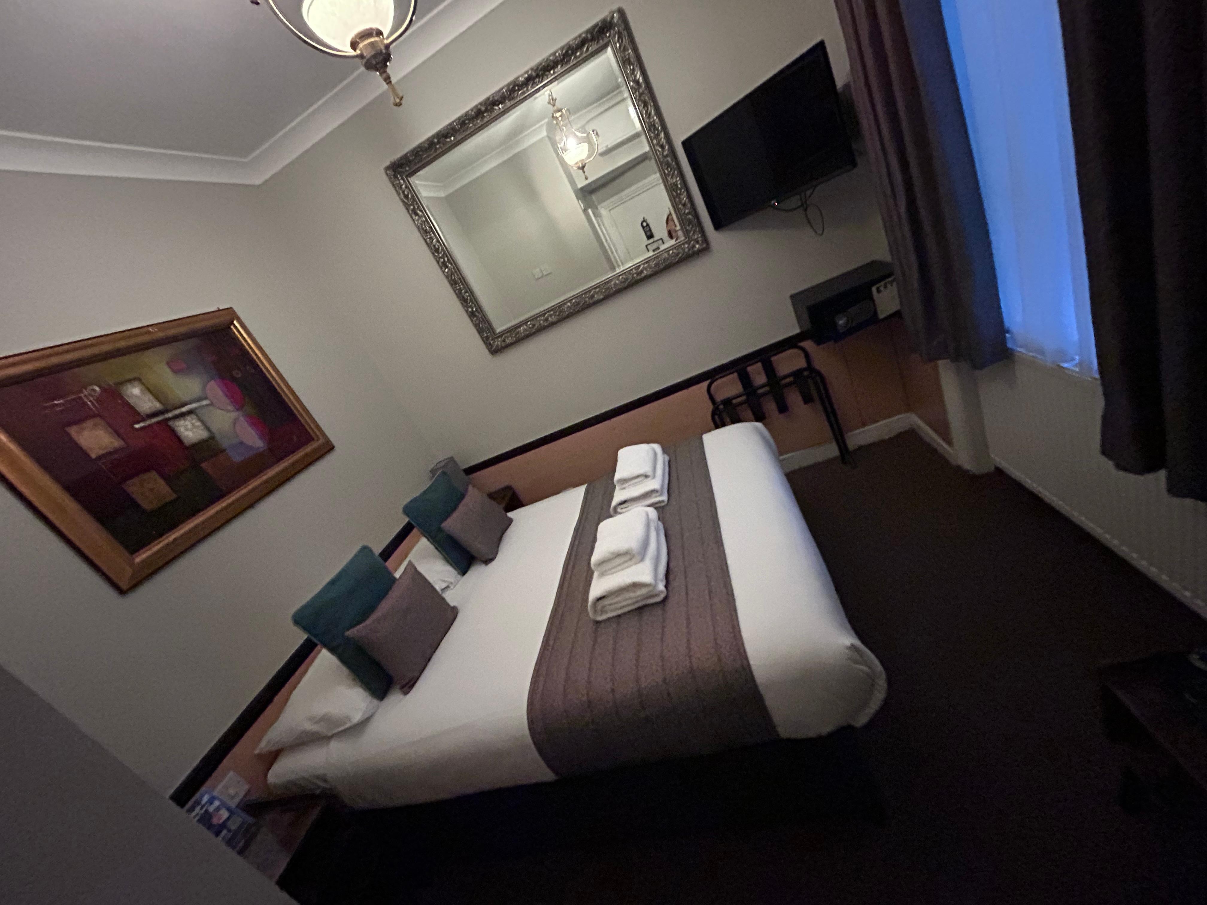 Doppelzimmer im Souterrain