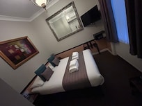 Doppelzimmer im Souterrain