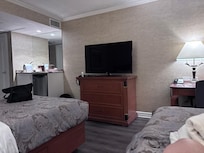 2 queen bed room