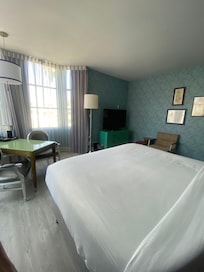 The view of the room from the bec