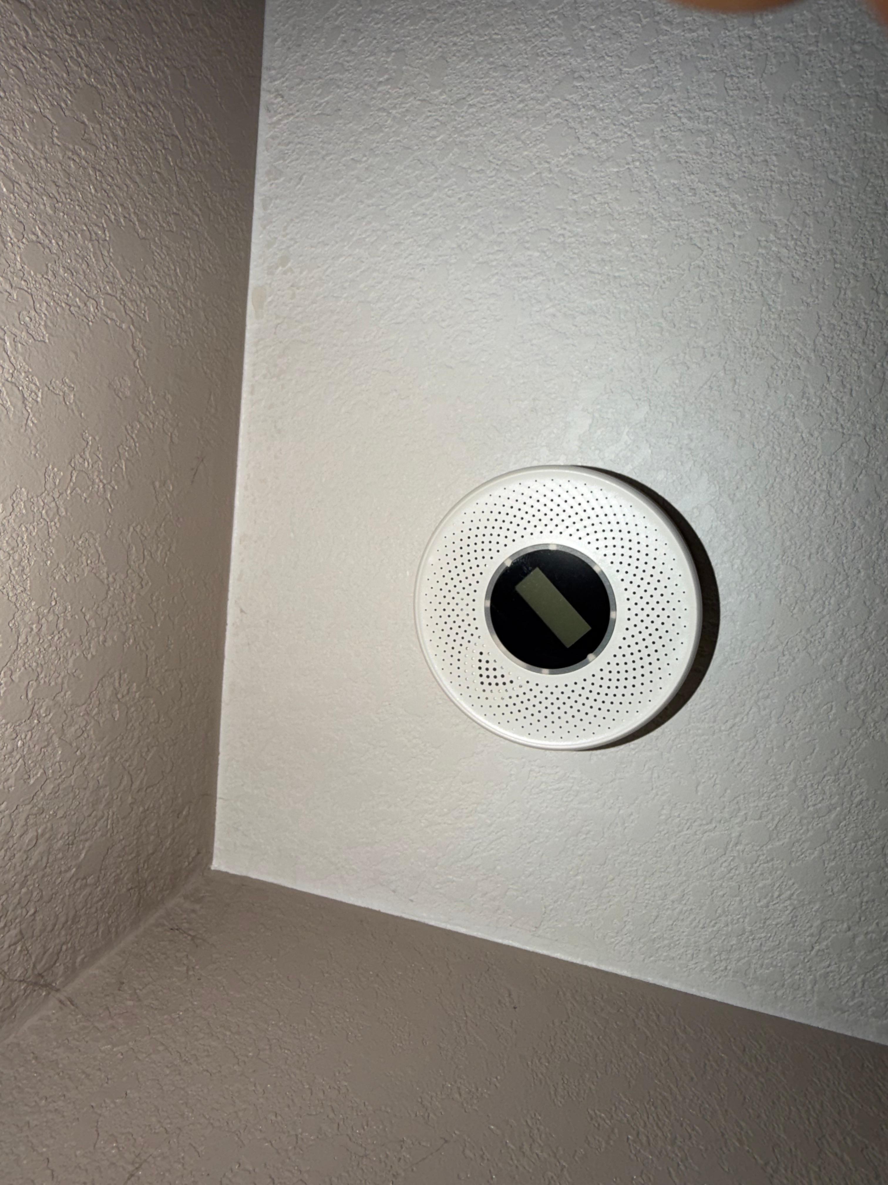 Non functioning fire alarm.