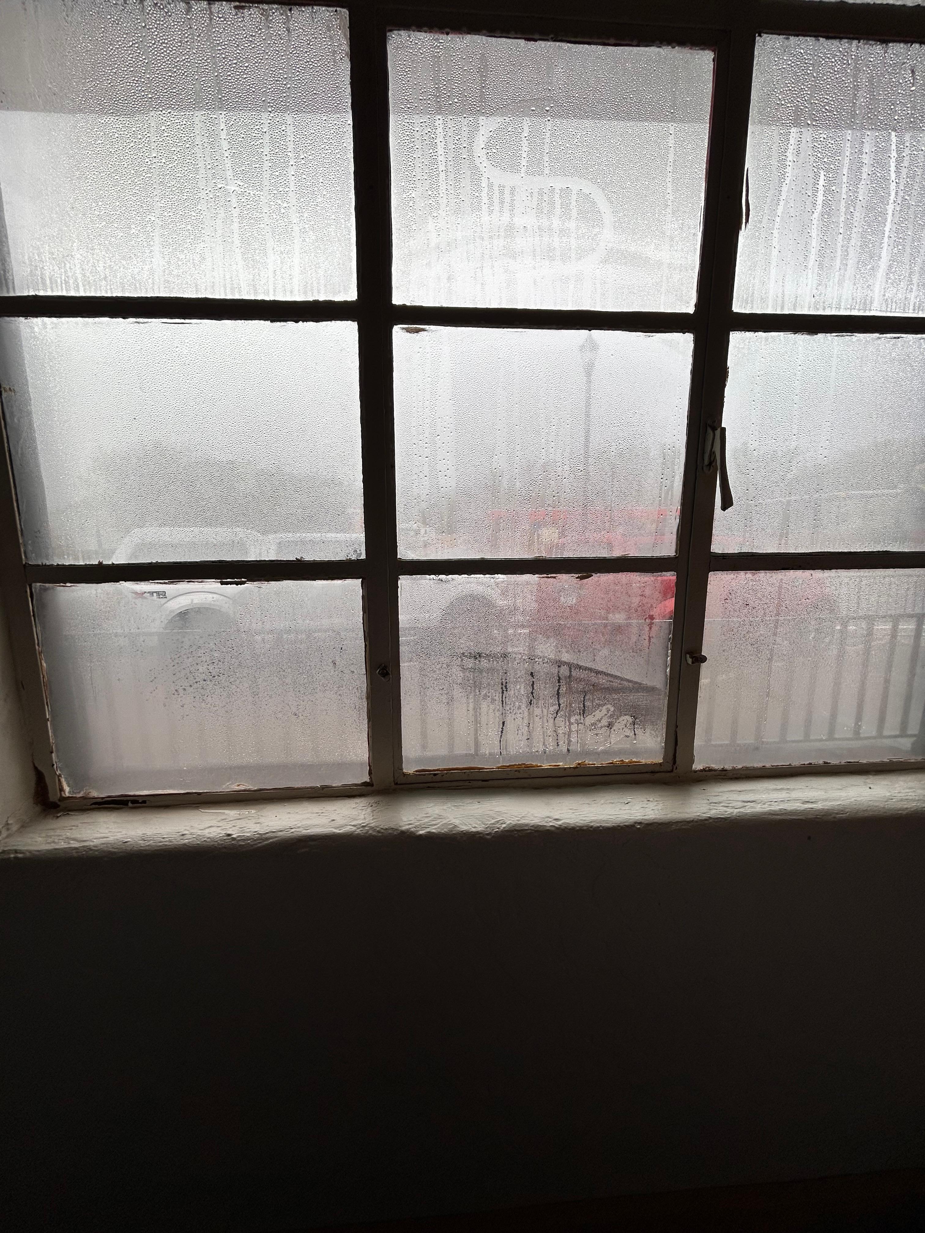 Old (1950’s) windy windows