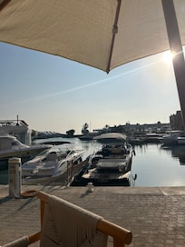 Eating breakfast (included) at the Camino Restaurant