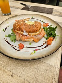 Captain Frenchy's:
Smoked Salmon Bagel
Free breakfast